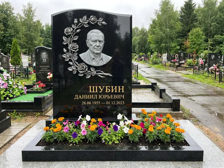 Памятник с барельефом — выполненная работа 34 в Самаре