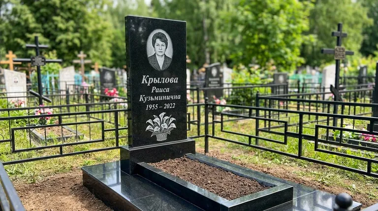 Памятник с гравировкой калл — выполненная работа «Крылова» в Самаре