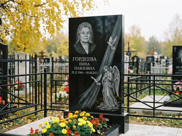 Памятник с гравировкой ангела — гравировка ангела с голубем по диагонали стелы, работа «Гордеева» в Самаре