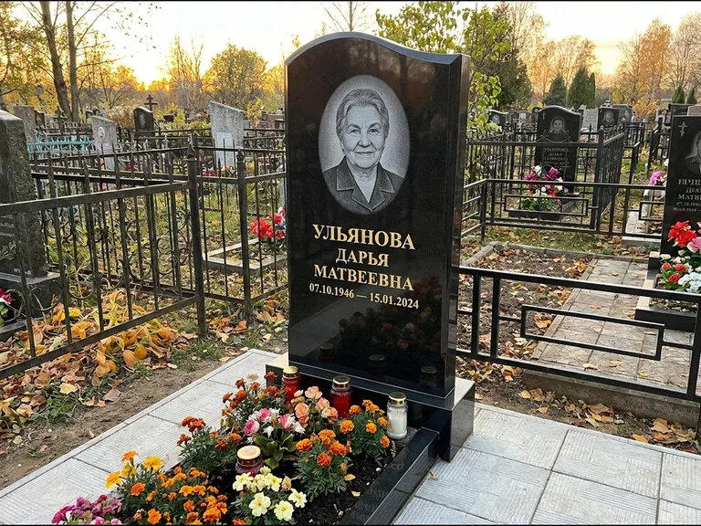 Гравировка портрета на чёрном граните — выполненная работа 12 в Самаре