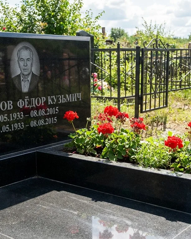 Двойной памятник под ключ с крестом в Самаре
